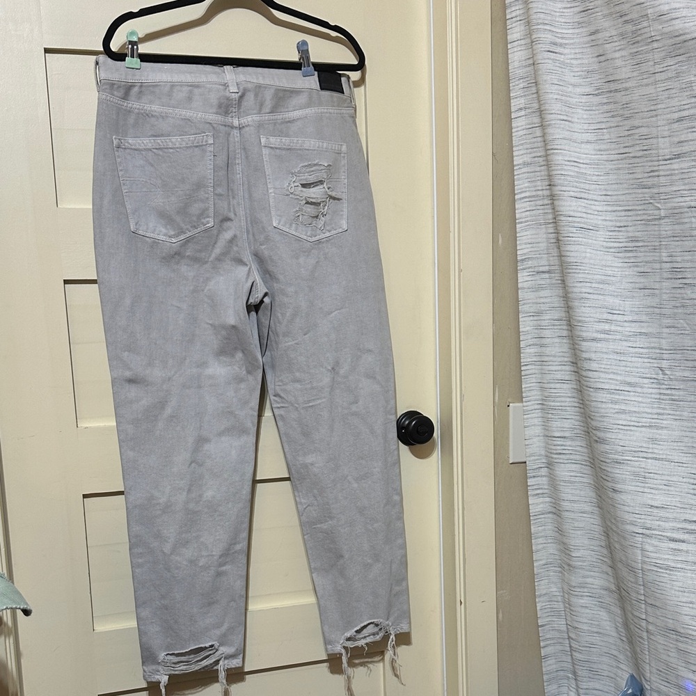 American Eagle Outfitters Light Gray Distressed Boyfriend Jeans - Picture 2 of 5